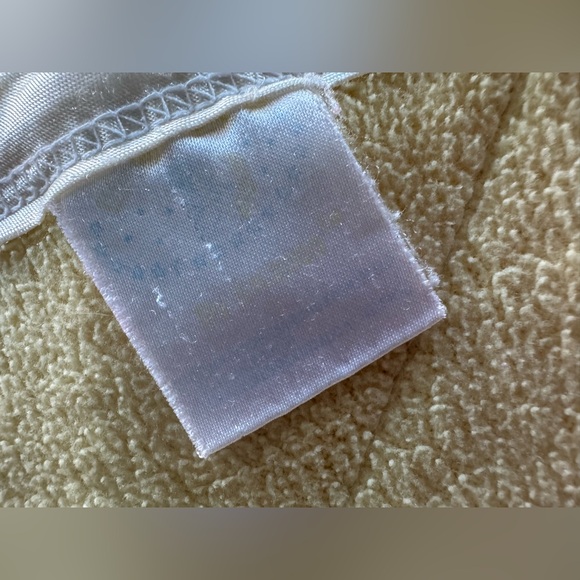 Vintage Precious Moments Baby Blanket – Quilted Satin Trim Nursery Throw - Picture 4 of 5